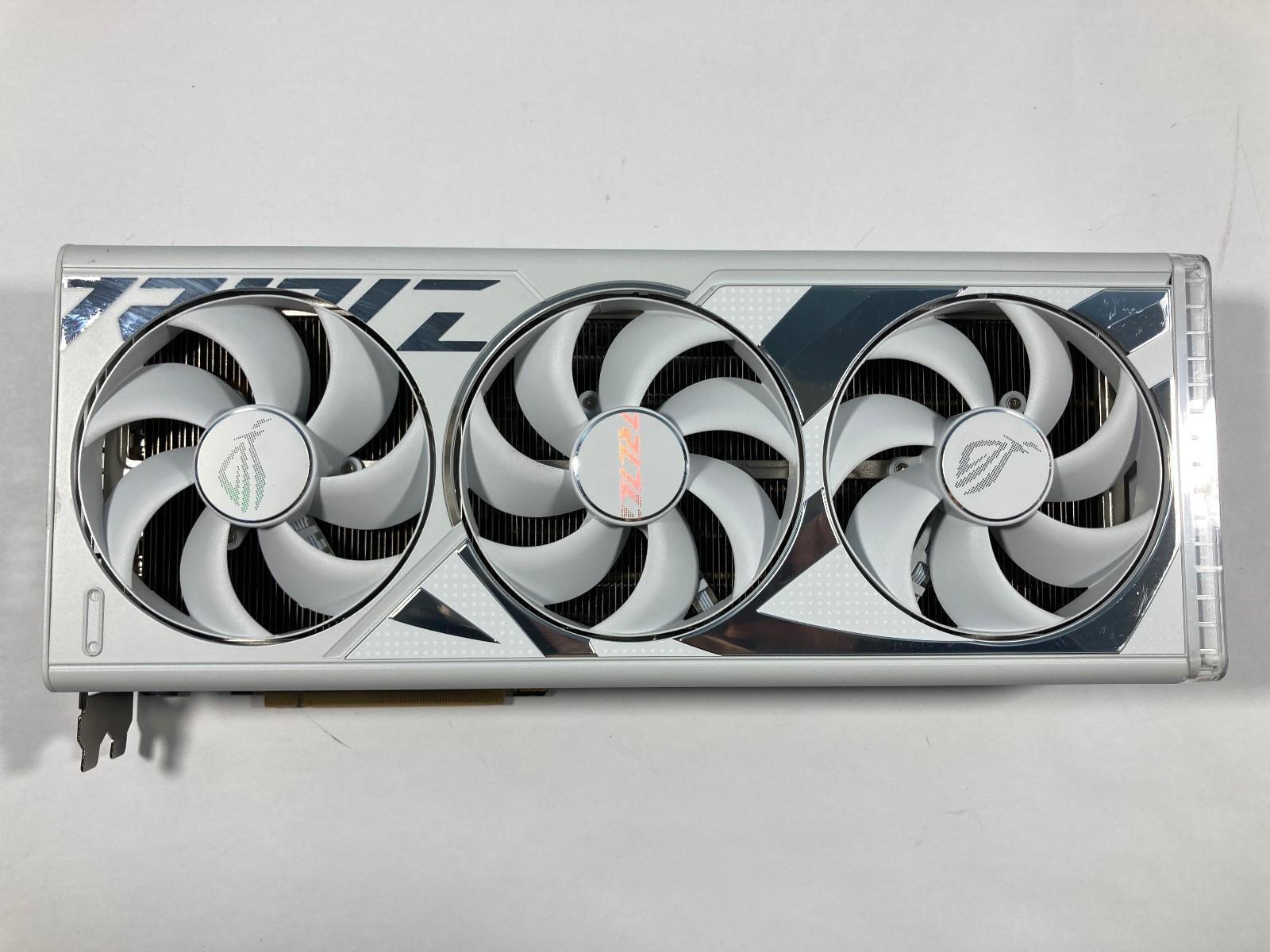 BH 2 GET 1 OFFRE Carte graphiq - Rtx 4090 24Gb Graphics Card avis et prix