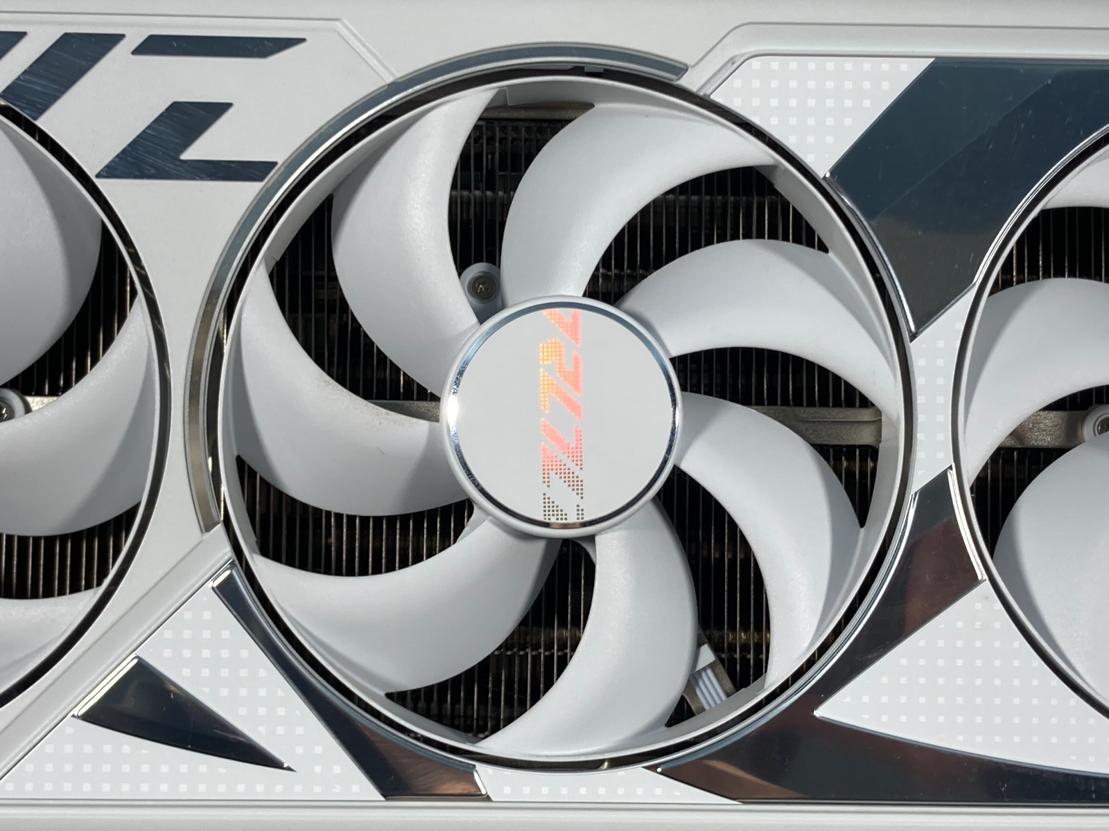 BH 2 GET 1 OFFRE Carte graphiq - Rtx 4090 24Gb Graphics Card avis et prix
